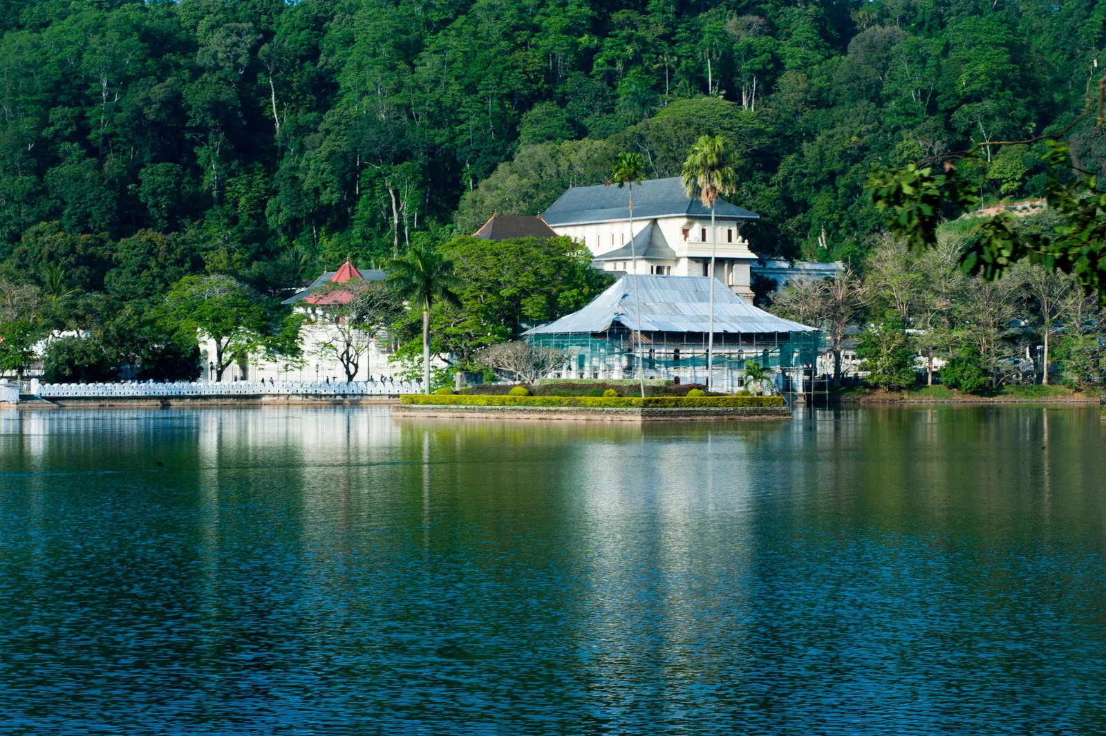 Luxury Boutique Journey Across Sri Lanka