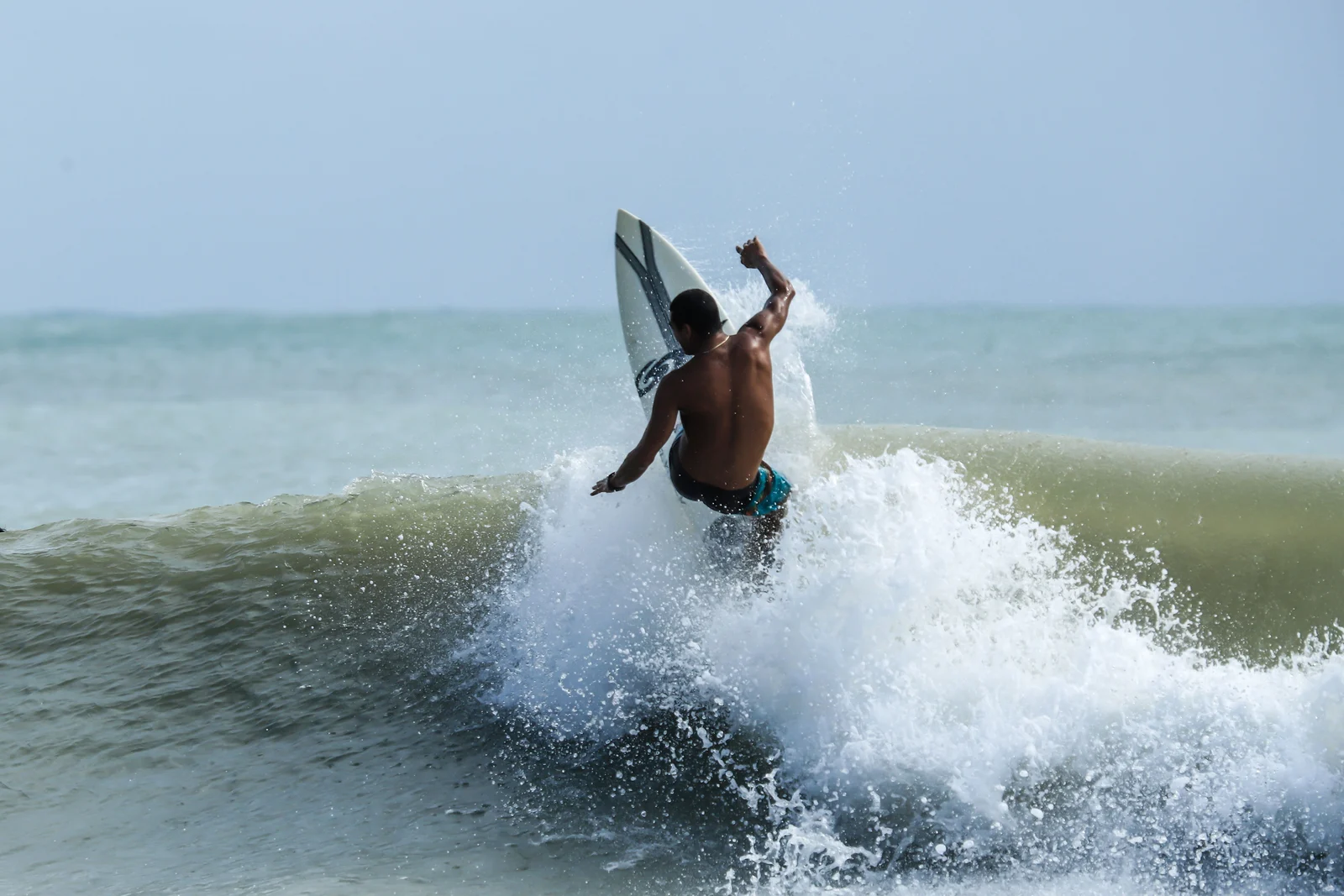 Arugam Bay Surf & Tea Journey