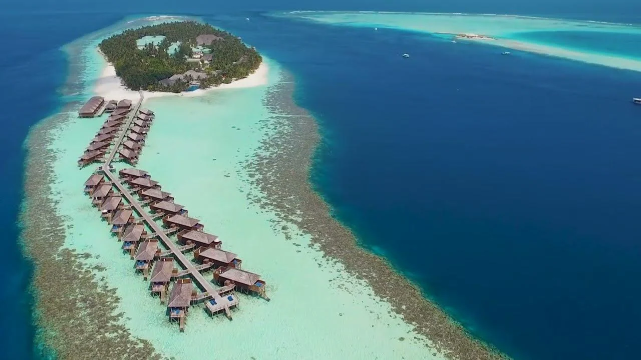 Vilamendhoo Island